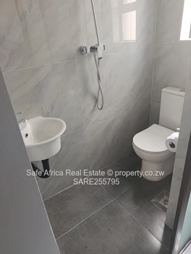 Mount Pleasant 3-Bed Garden Flat — Gated
