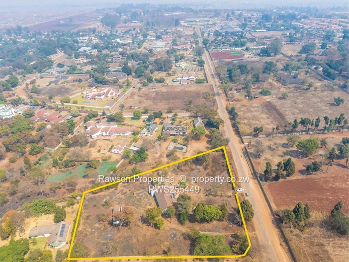 Development Plot & 4-Bed Home on 8,300 m2, Philadelphia