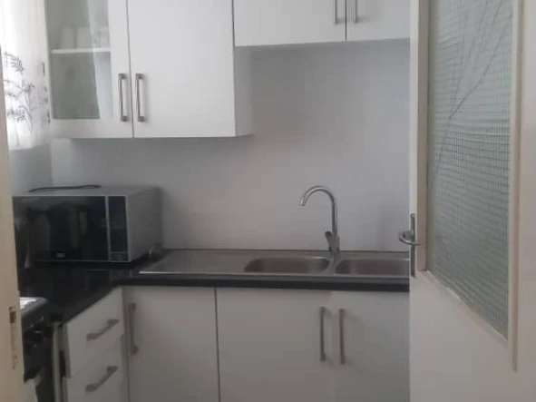 2 Bedroom Flat & Apartment