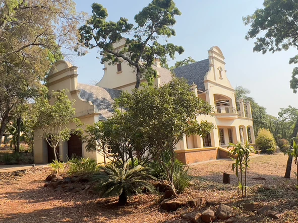 5 Bedroom House
