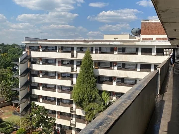 2 Bedroom Flat & Apartment