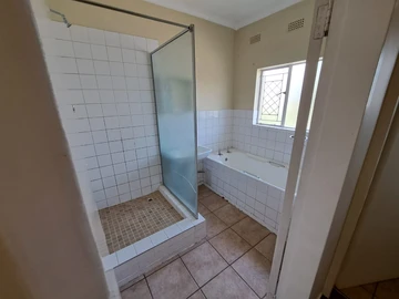 3 Bedroom Garden Flat