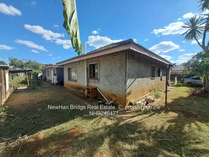 Borrowdale 4-Bed Home with Cottage on 1534m² Stand with Borehole