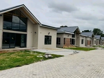 3 Bedroom Flat & Apartment