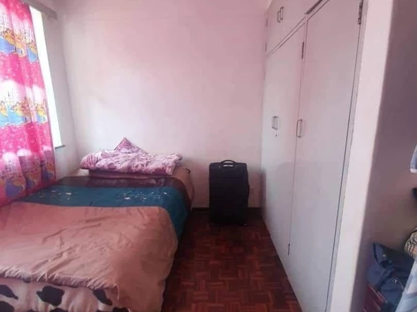 2 Bedroom Flat & Apartment