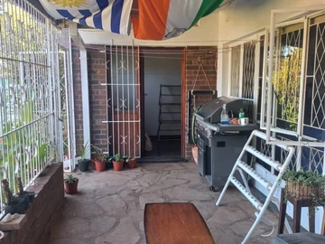 2 Bedroom Garden Flat