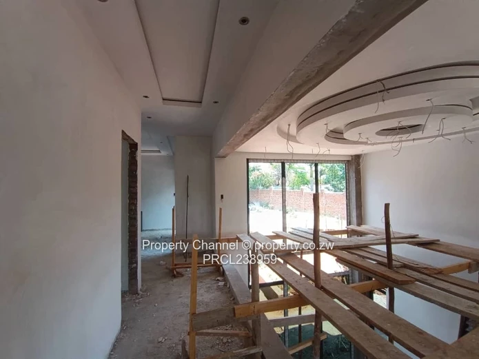 Elegant Family Home with Architectural Flair — Gletwin Estate