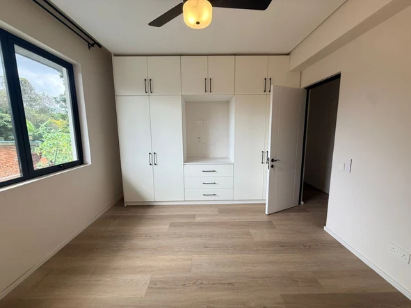 3 Bedroom Flat & Apartment