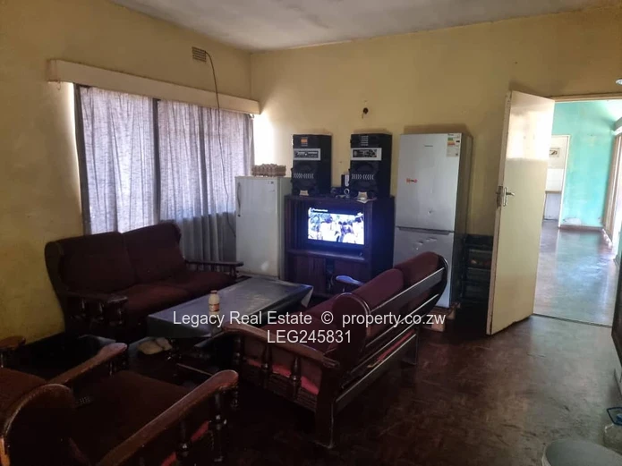 Subdivided Property With Development Potential In Old Marlborough