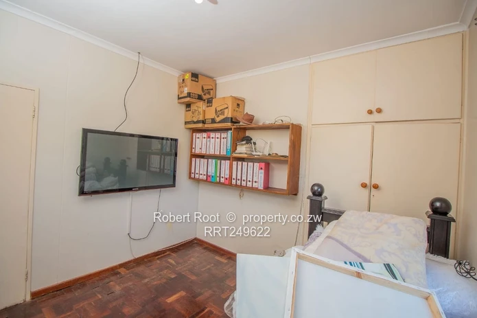 Greystone Park: Furnished 4-bed with Pool & Borehole