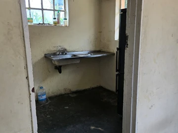 2 Bedroom Flat & Apartment