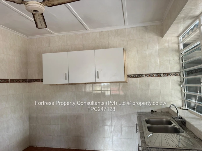 Renovated 3-Bed Home with Flatlet & Garden in Cranborne