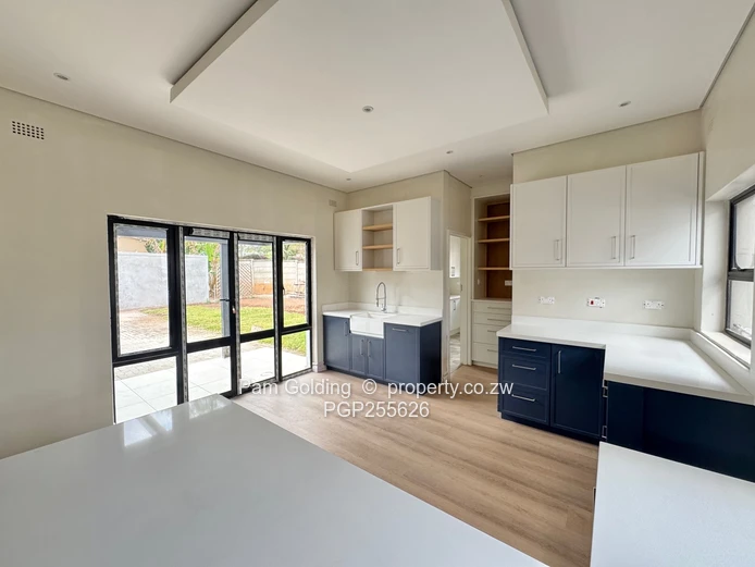 Exclusive Living - 4 Bedroom Home Chisipite 