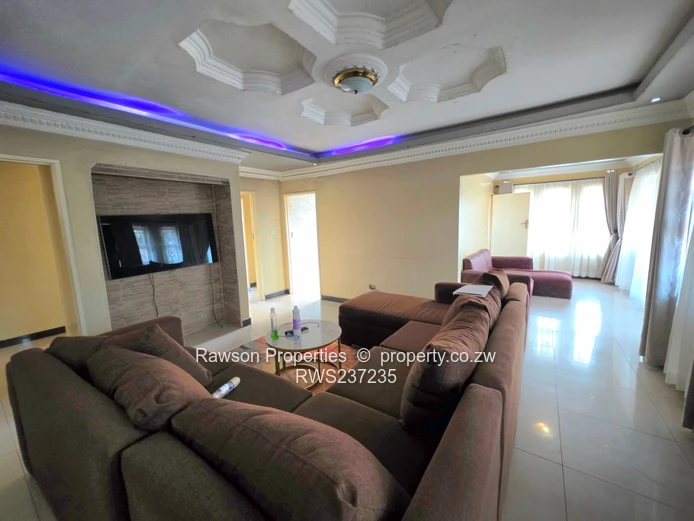 Neat as a pin! (Sole Mandate)