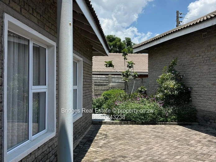 Newlands Cluster – To Let