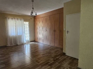 3 Bedroom Garden Flat