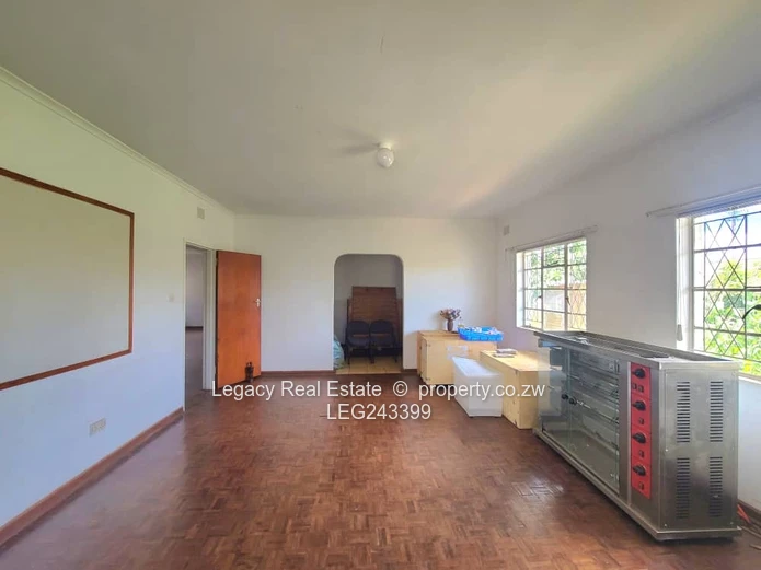 Secure And Spacious Commercial Property To Let In Eastlea