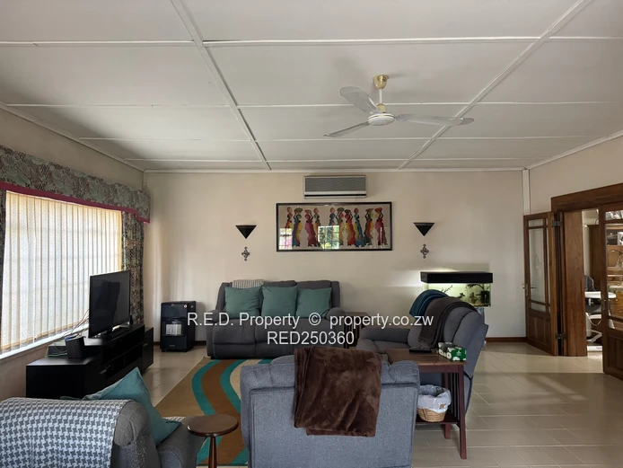 Neat Family Home In a Prime Location - Hillside!