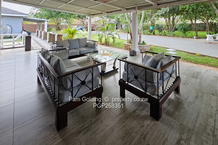 Victoria Falls 5 Bedroomed Property for Sale.