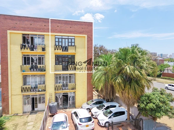 2 Bedroom Flat & Apartment