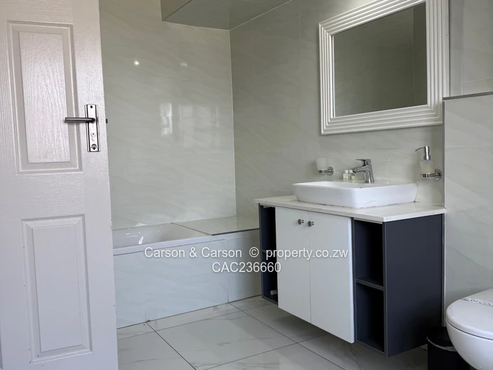 Clusters to rent in Newlands  (Sole Mandate)