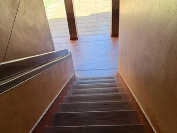 2 Bedroom Flat & Apartment