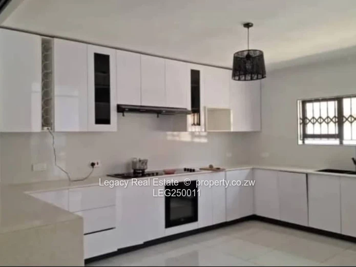 Stylish 4-Bed Townhouse Ashdown Park — Borehole & Modern Baths (Sole Mandate)