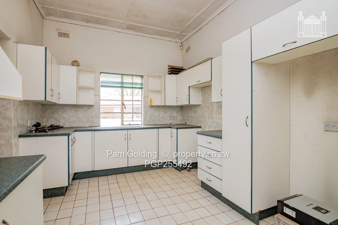 Prime 5,100m² Corner Property with Development Potential (Sole Mandate)