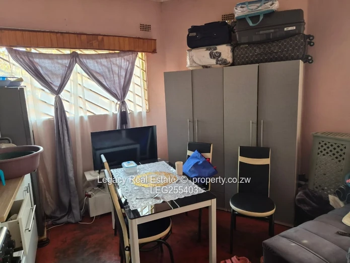 4-Bed Walled Home in Hatcliffe - Secure, Paved Yard