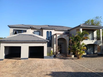 6 Bedroom House