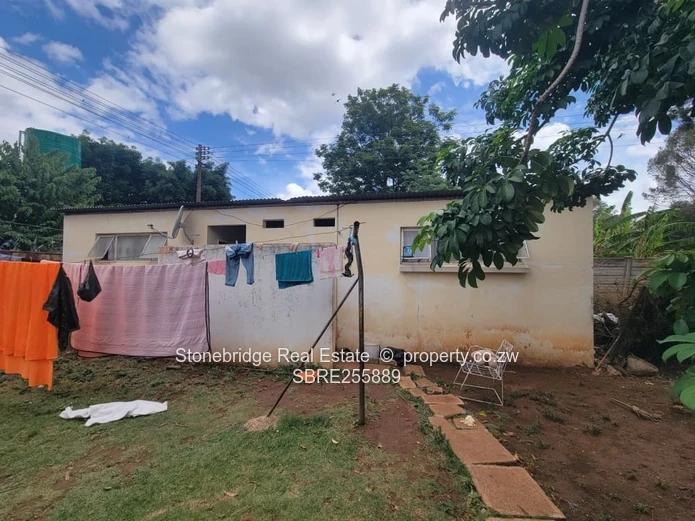 5 Bedroomed House in Kumalo For Sale