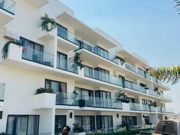 Flat & Apartment