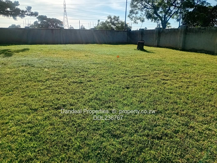 Greendale-Athlone- Along Harare Drive/Fallon Ave