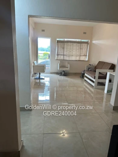 Garden flat for Sale