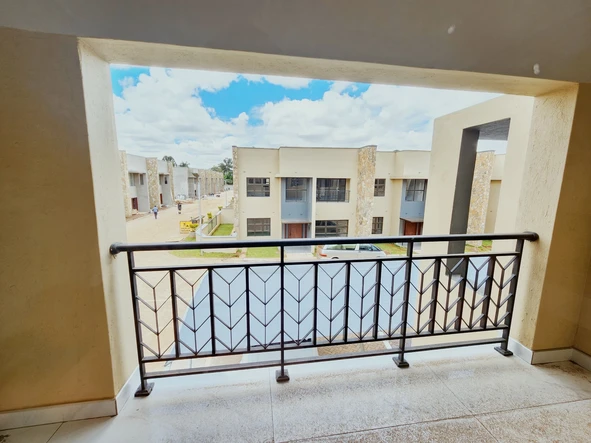 3 Bedroom Flat & Apartment