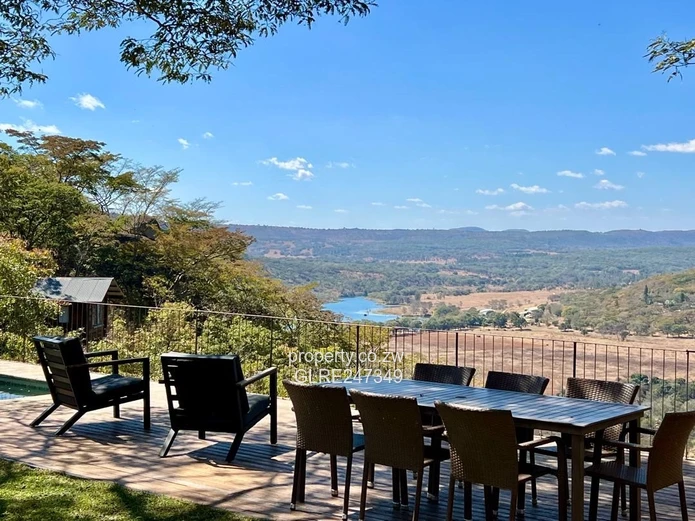 Greendale 4-Bed Home on 4 Acres — Pool, Borehole & Views