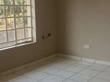 3 Bedroom Flat & Apartment