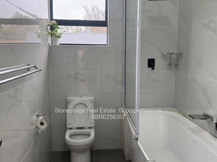 3 Bedroom Townhouse in Hillside For Sale