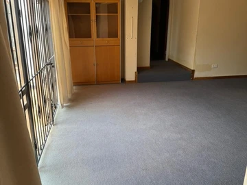 2 Bedroom Flat & Apartment