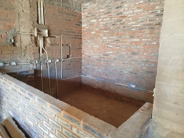 2 Bedroom Flat & Apartment