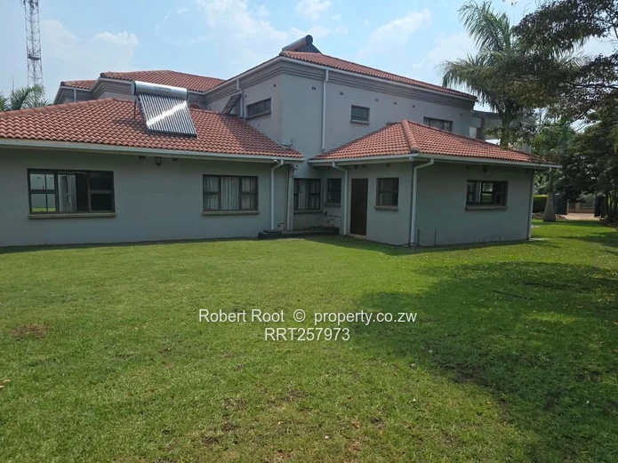 6 Bedroom Executive Townhouse to Rent in Helensvale