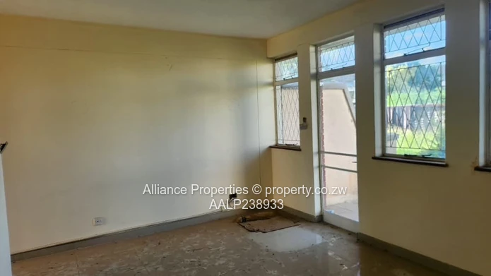 2-Bed Eastlea Flat, Harare — Bright Rooms & Tiled Bath