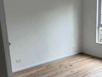 3 Bedroom Flat & Apartment