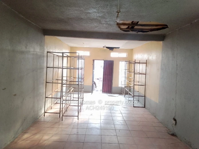 Chitungwiza Manyame Park Shop for sale 