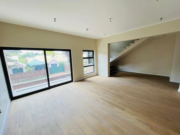 3 Bedroom Flat & Apartment