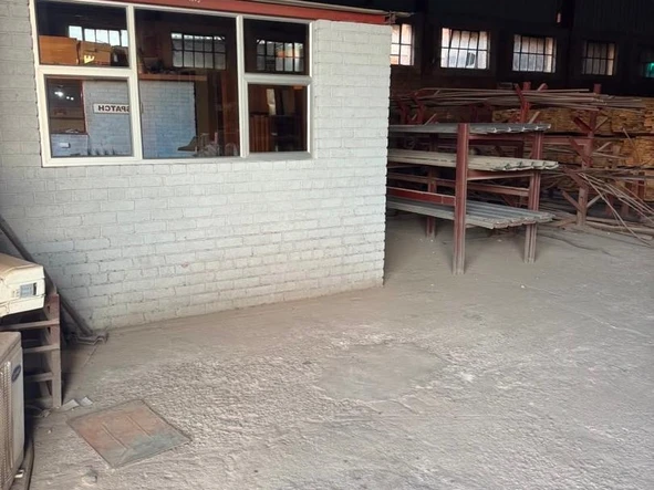 Warehouse & Factory
