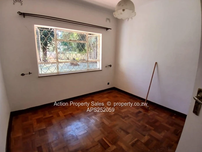 4 Bedroom House In Mount Pleasant! 