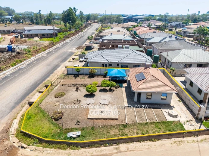 Corner 550m² Stand with Home & Solar in Kutandara