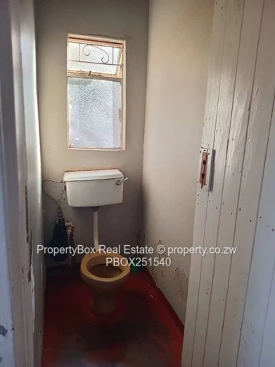 Kuwadzana 1 House for sale!