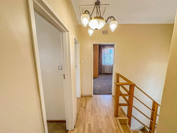 3 Bedroom Flat & Apartment